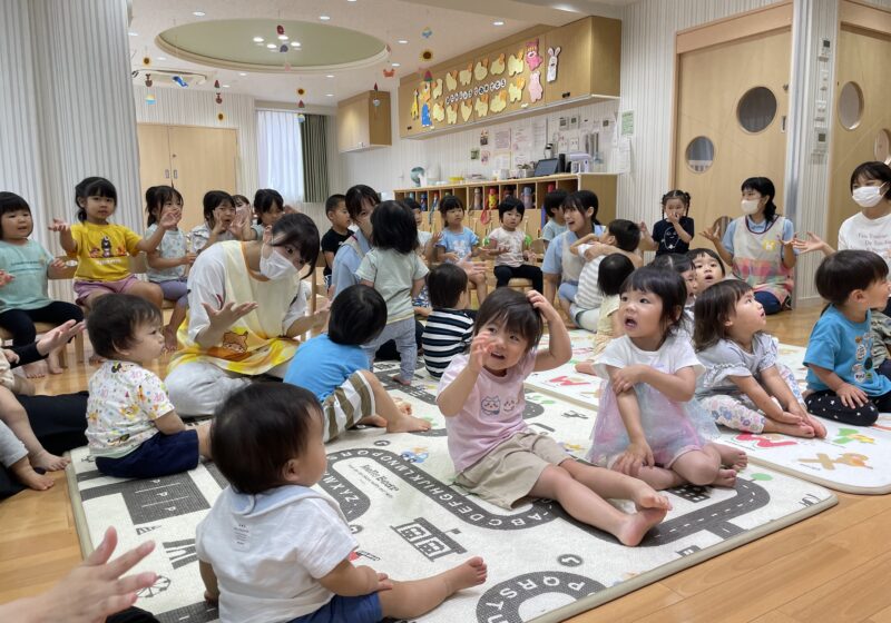 「たなばたさま」や「きらきら星」を歌ったよ🎤元気な声が聞こえてきたよ～✨✨