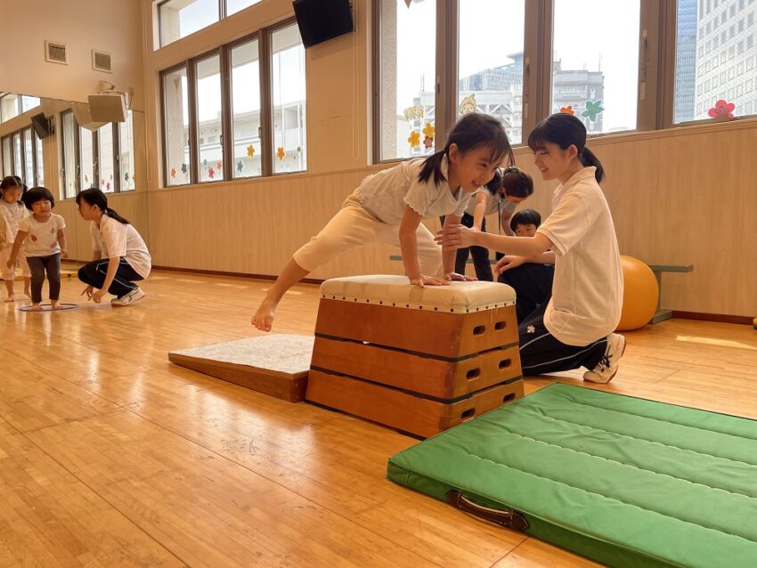 名古屋こども専門学校のスポーツコースの学生さんと幼児体育を実施しました。