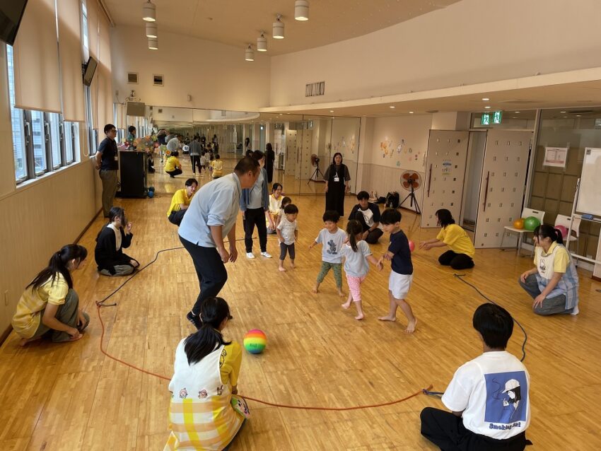 名古屋こども専門学校のオープンキャンパスに参加して、高校生の参加者と一緒に楽しみました☆彡