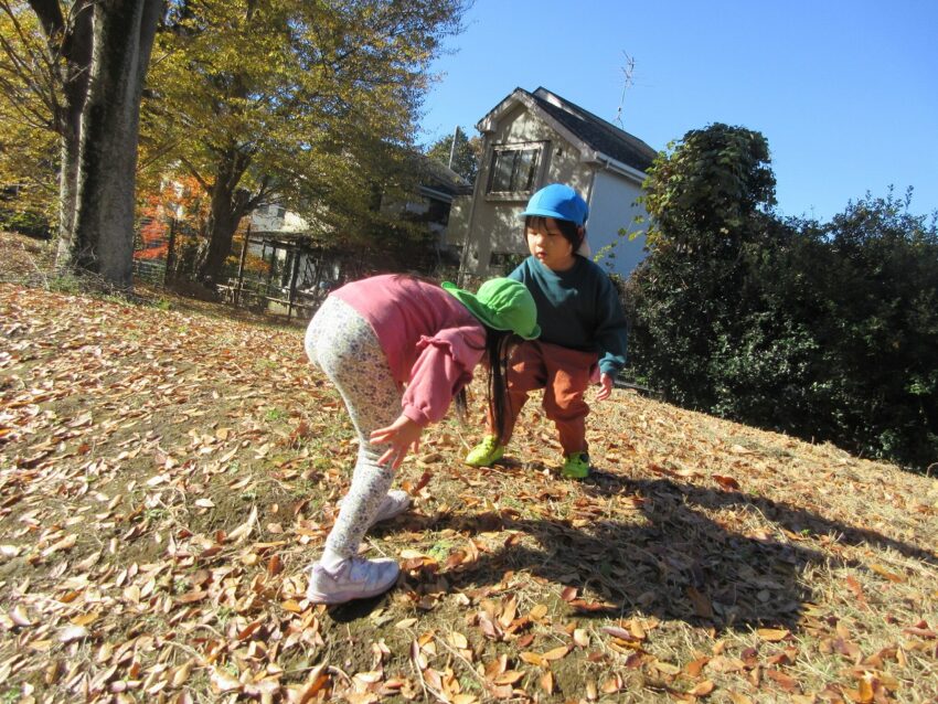 お兄さんがお山の頂上から手を伸ばして
助けてくれました！！