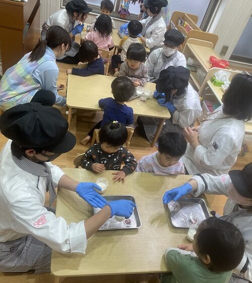 学生さんとのやりとりを楽しみながら行いおやつの時間にみんなで食べました🥰